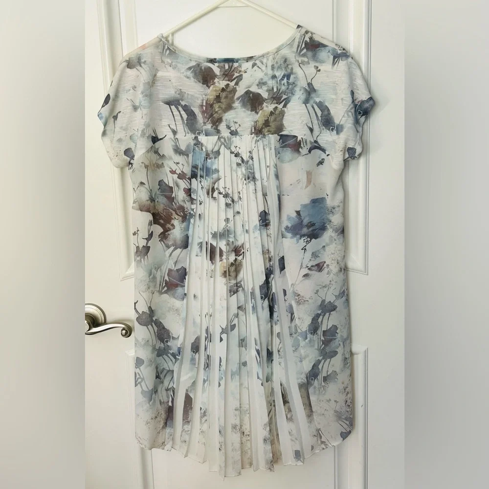 Chico's Watercolor Floral Tunic Top